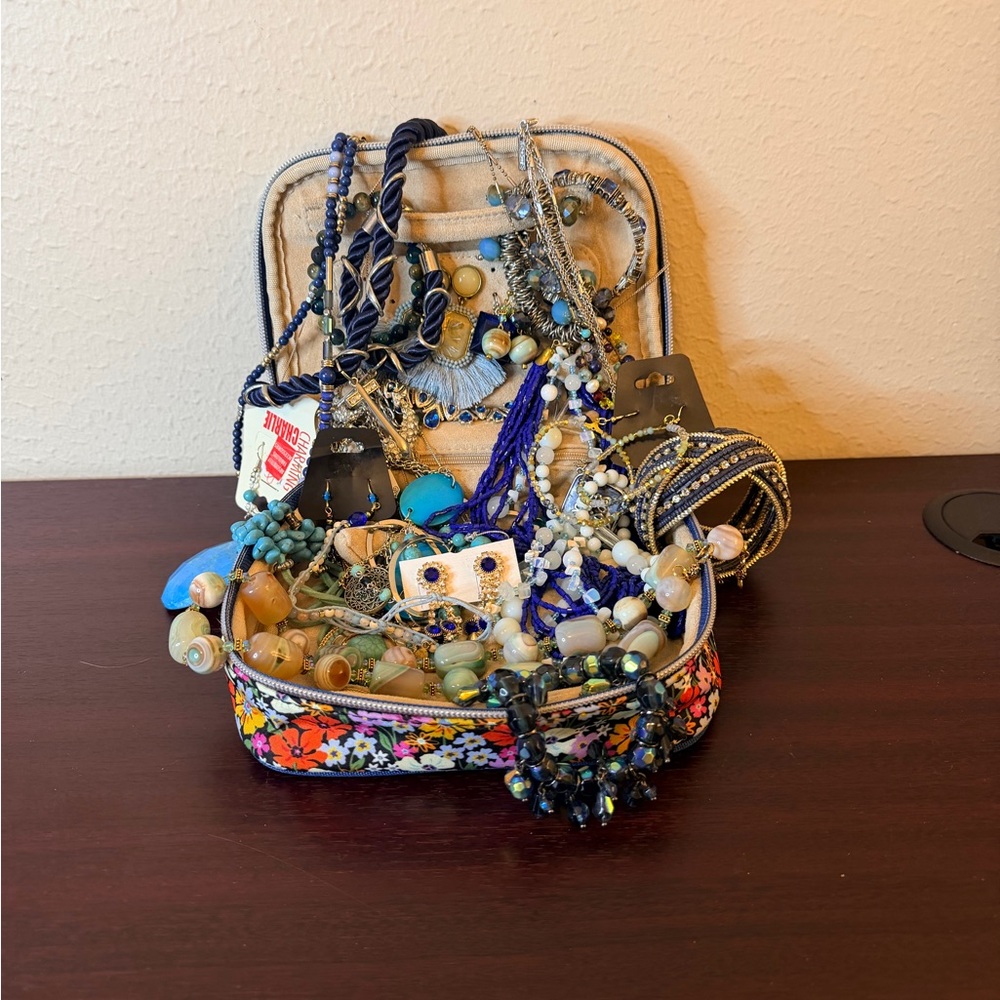 Brighton Travel Jewelry Case filled w/ mystery vin - mod jewelry Blue Themed